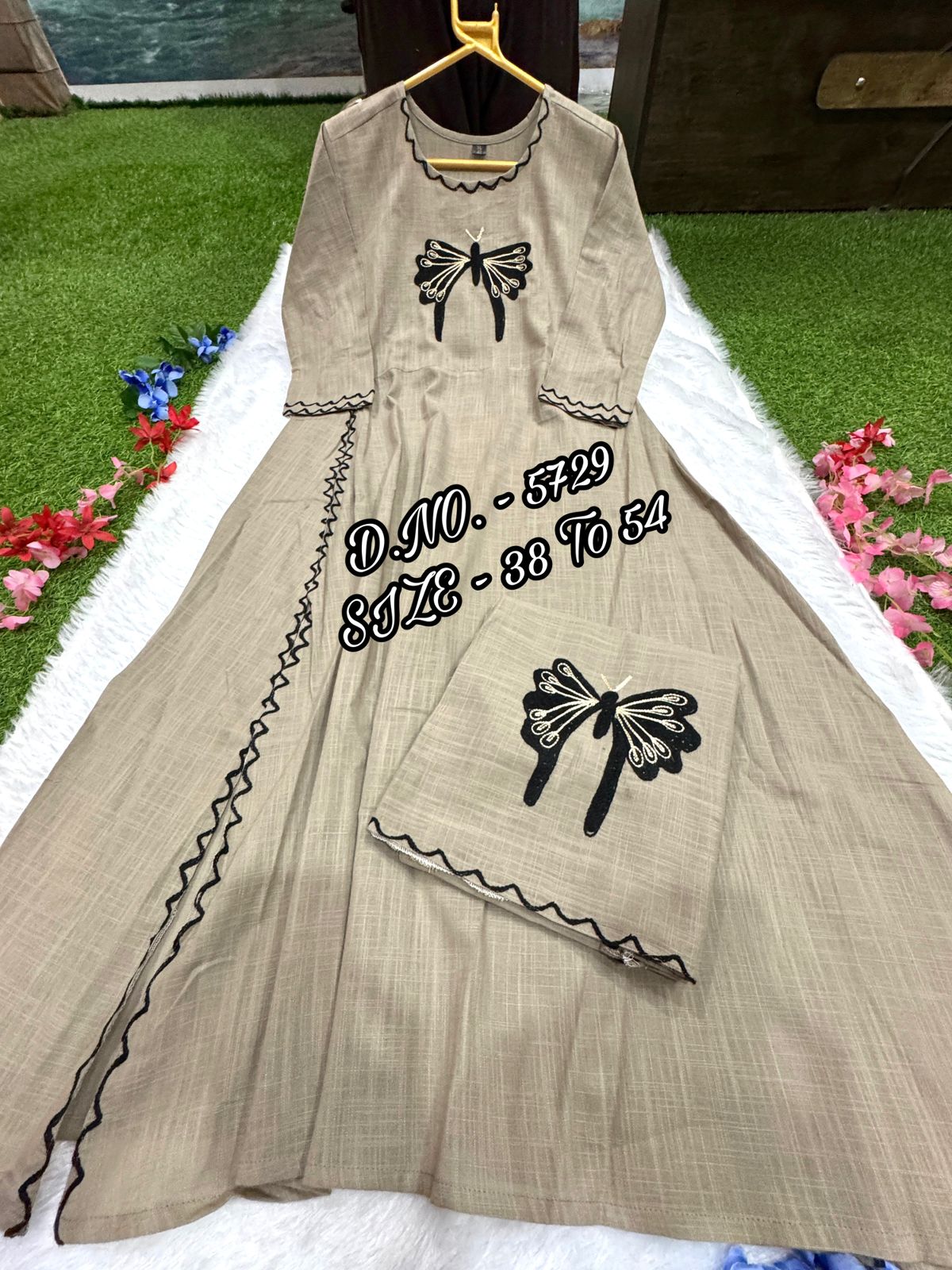 Elegant Heavy Cotton Slub/Cotton Flex (Khadi) Aari Embroidered Long Kurti & Pant Cord Set